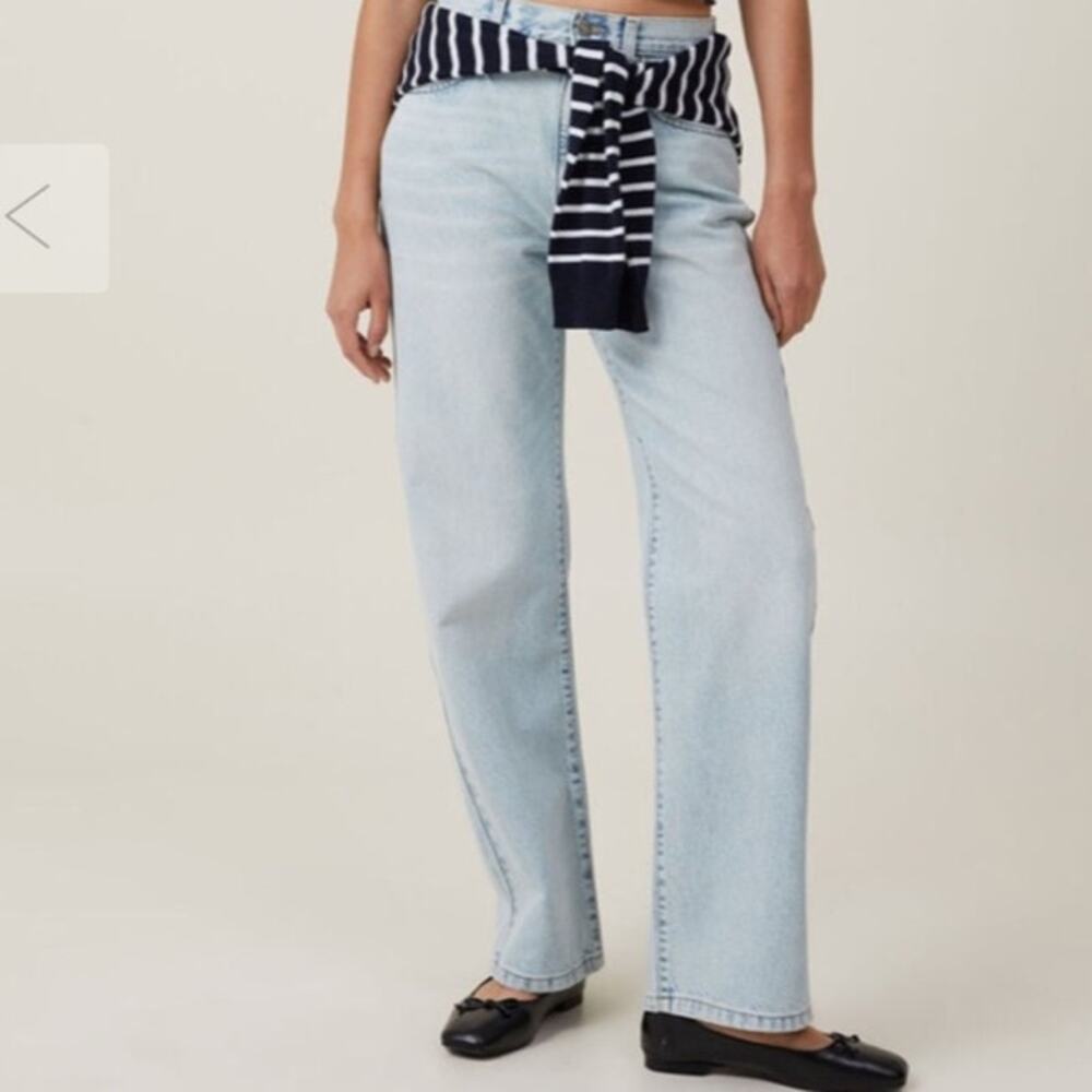 Cotton:On Loose Straight Light Wash Denim Jean - Size 2 - Preowned